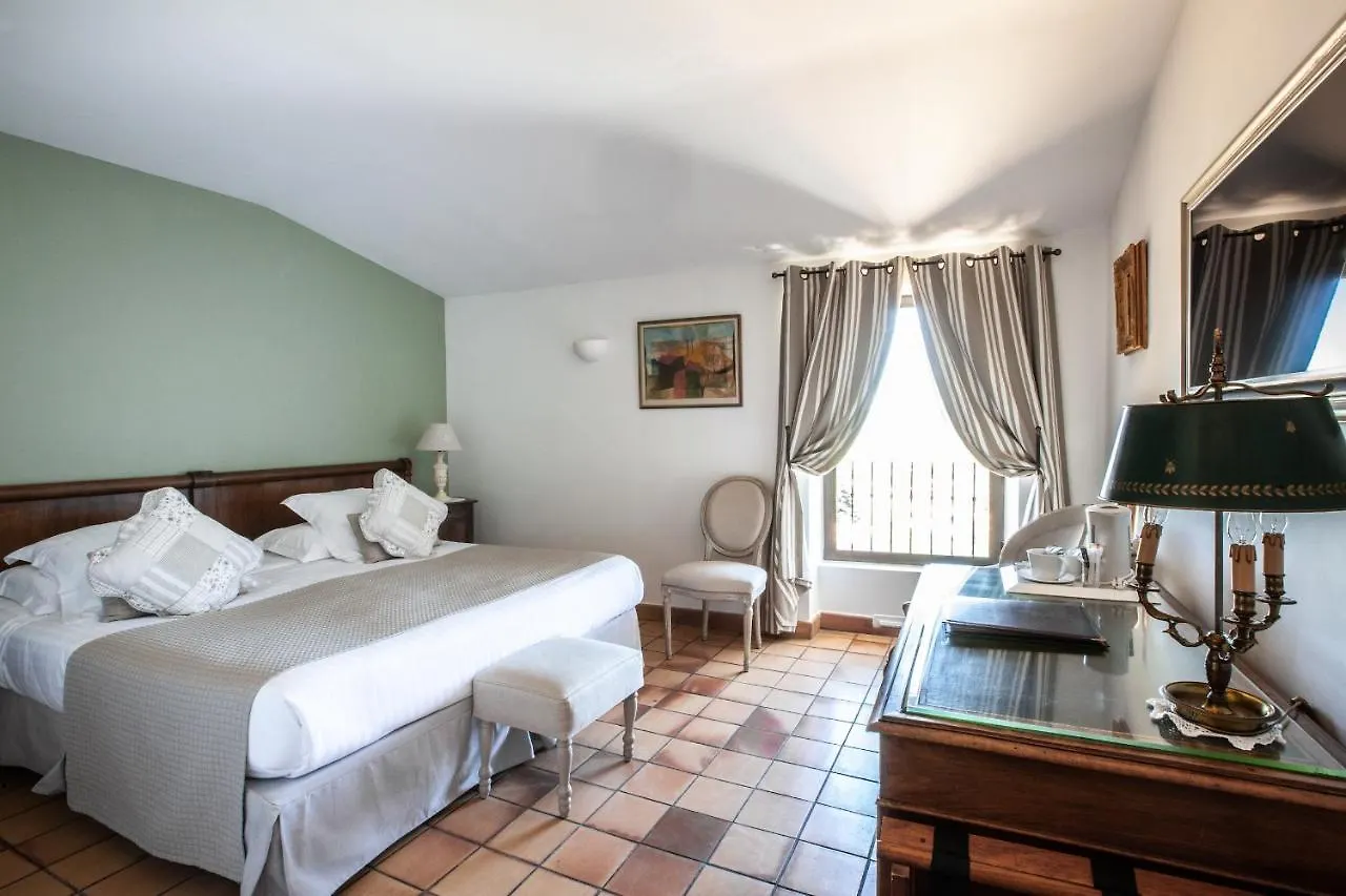 Le Clos Du Buis Бонньё Отель