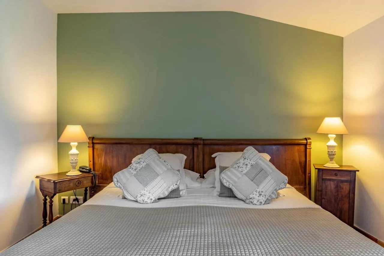 *** Hotell Le Clos Du Buis Bonnieux Frankrike