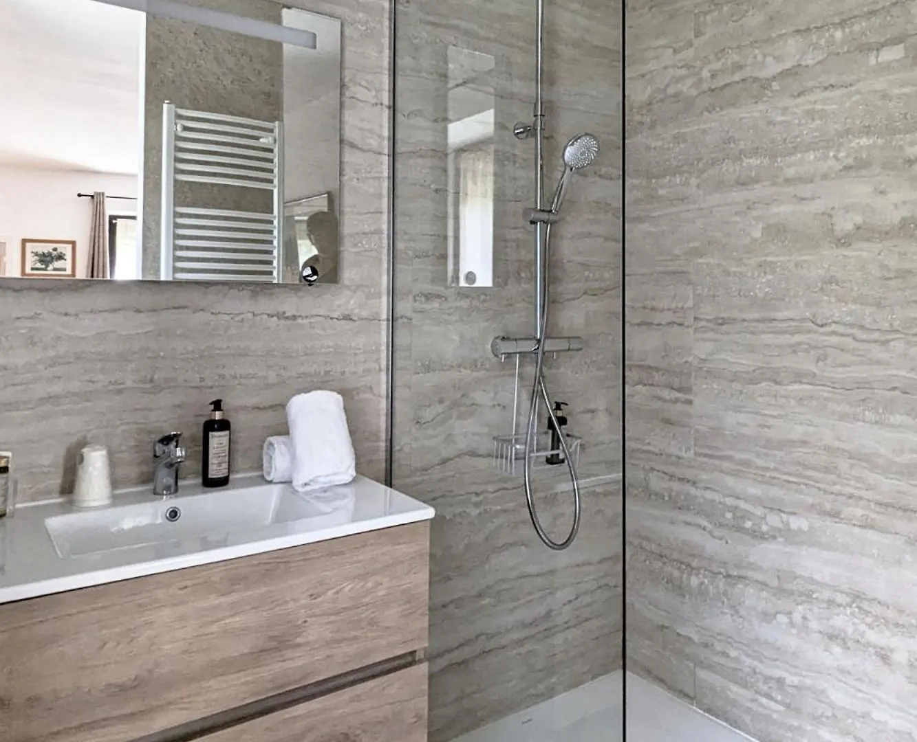 Le Clos Du Buis Bonnieux Hotel