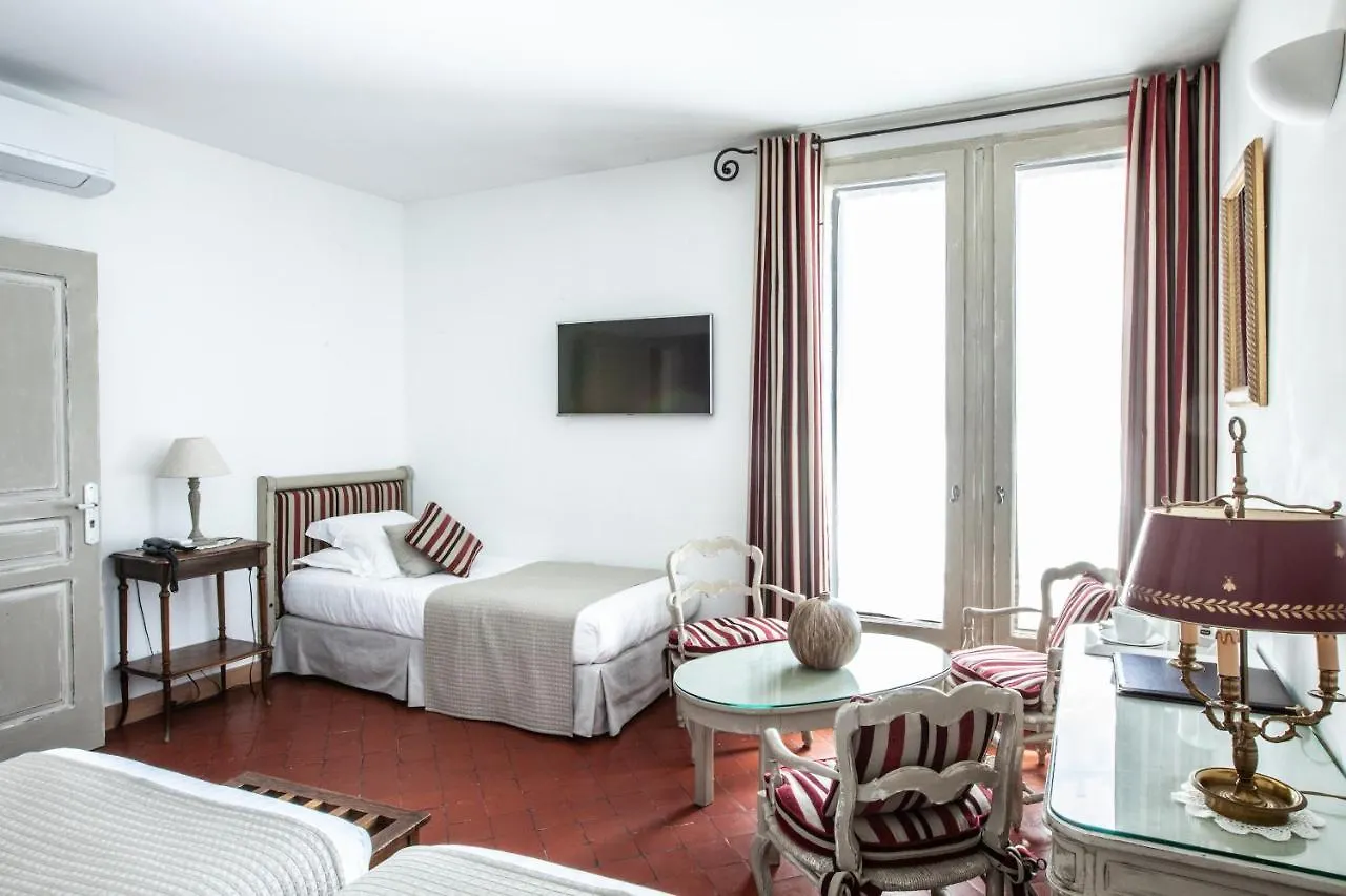 Le Clos Du Buis Bonnieux Hotel