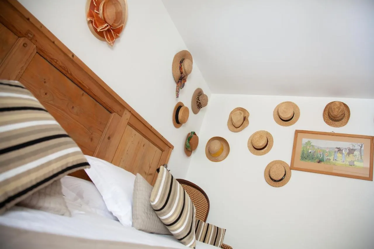 Le Clos Du Buis Bonnieux 3*,