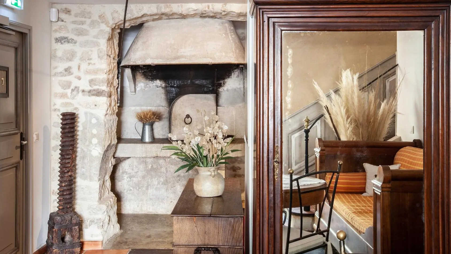 Le Clos Du Buis Bonnieux Hotel
