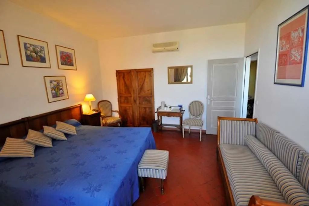 Le Clos Du Buis Bonnieux Hotel